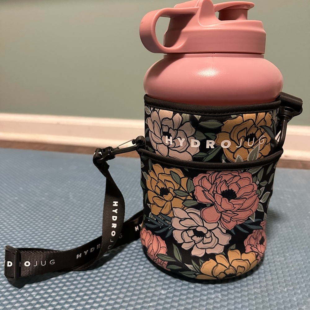 Hydrojug pro with sleeve